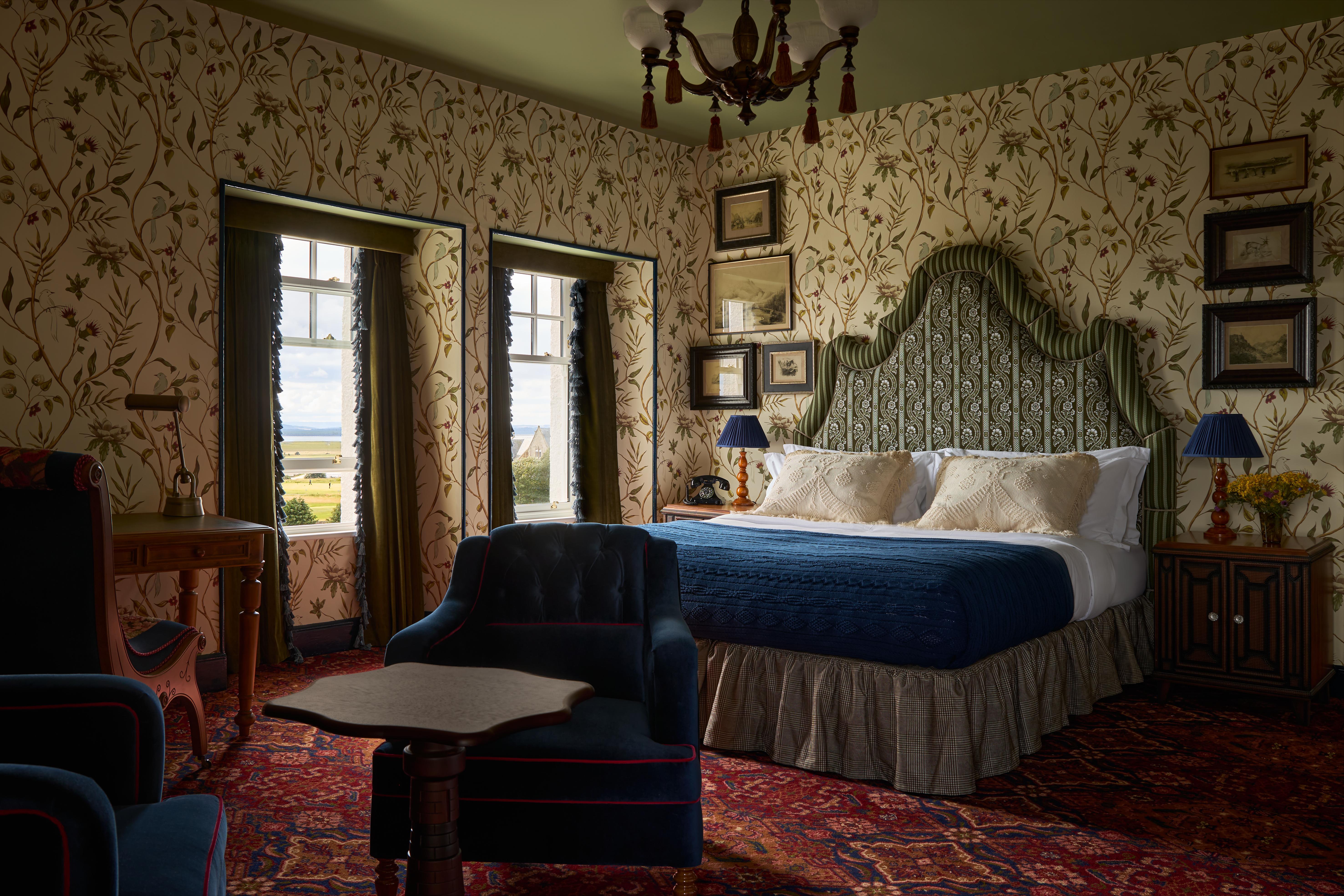 Hotel Dornoch Station Exteriér fotografie A bedroom at the hotel